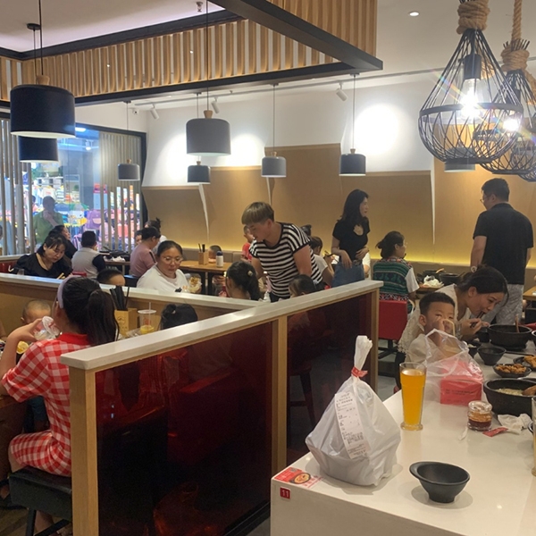 創(chuàng)業(yè)加盟好項(xiàng)目，加盟狀元米線，讓你成功當(dāng)老板，純大米米線新潮流新趨勢(shì)，加盟熱線：400-967-2208